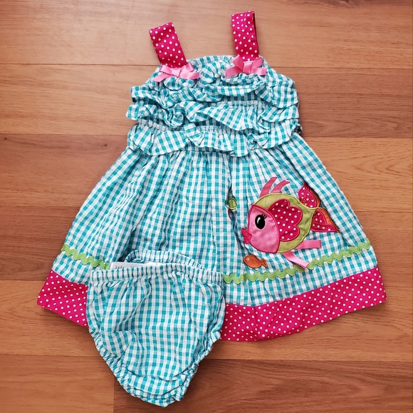 Other - Beautiful dress size 6/9m